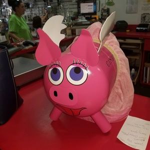 Meet your Posher, Sanica